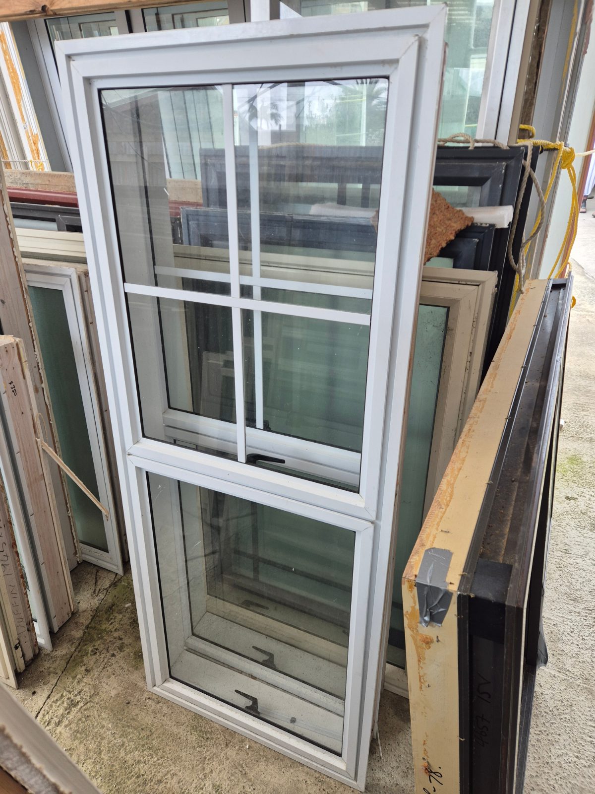 White Aluminium window single glazed