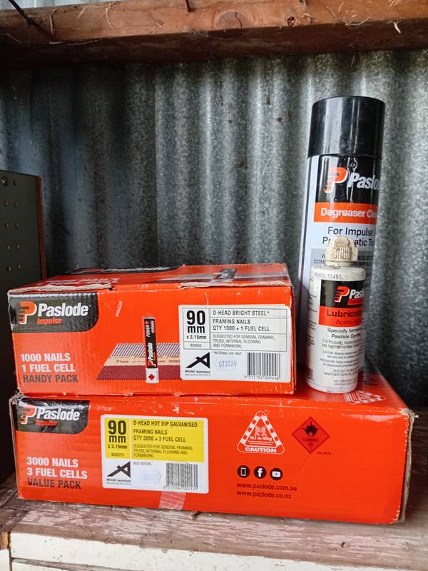 90mm galv nails x 3000 90mm bright framing nails x 1000 unopened