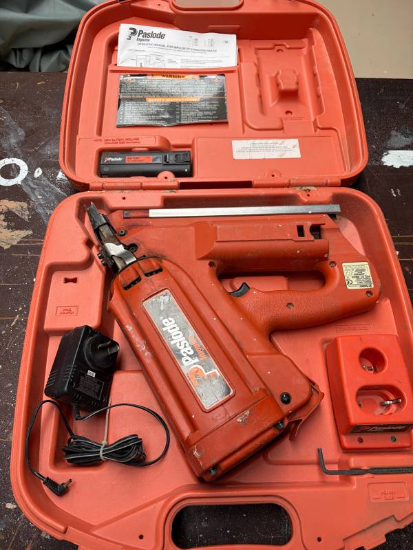 Paslode Framing Nail Gun